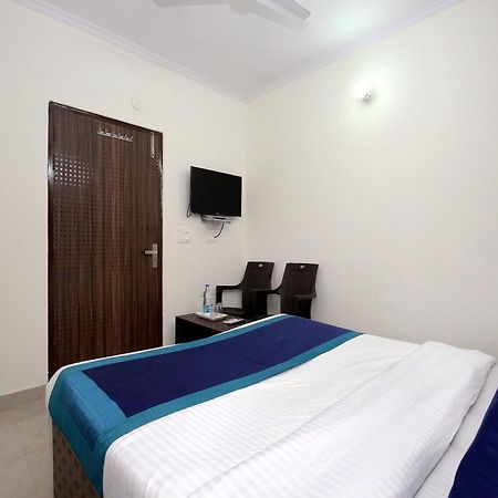 Oyo 10075 Hotel Kaydee Амритсар Екстериор снимка
