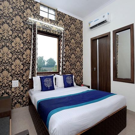 Oyo 10075 Hotel Kaydee Амритсар Екстериор снимка