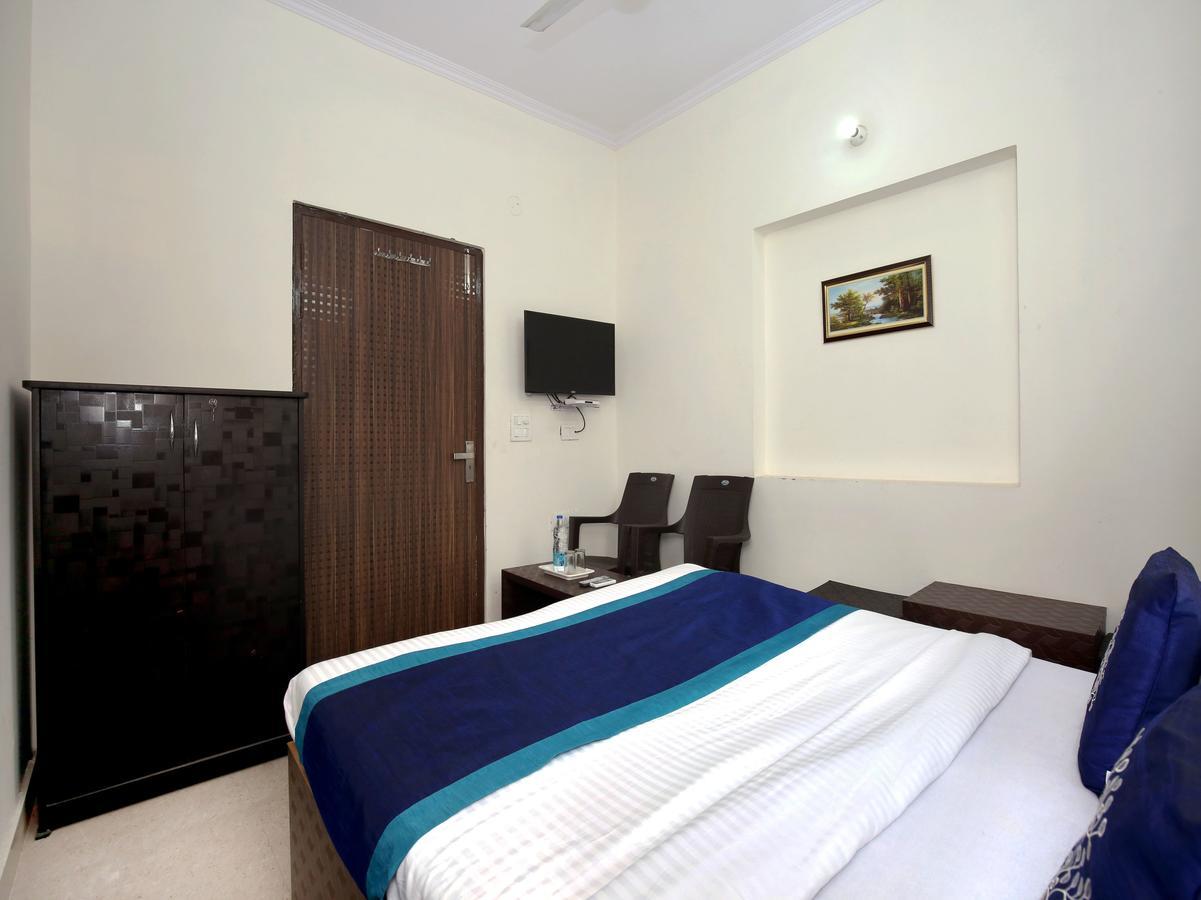 Oyo 10075 Hotel Kaydee Амритсар Екстериор снимка